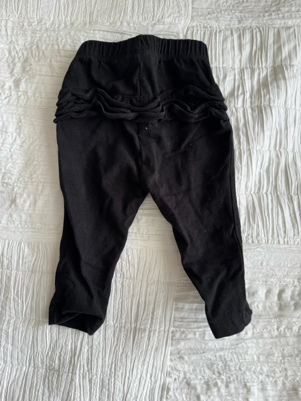Old Navy Kids Black Ruffle-butt leggings